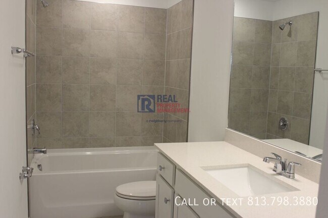 Building Photo - 11225 Sycamore Glen Loop