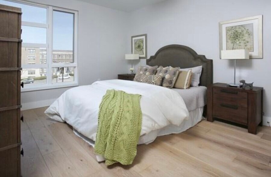 Building Photo - 1650 Commonwealth Ave