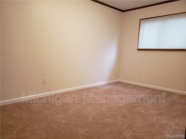 Building Photo - 27066 Brettonwoods St