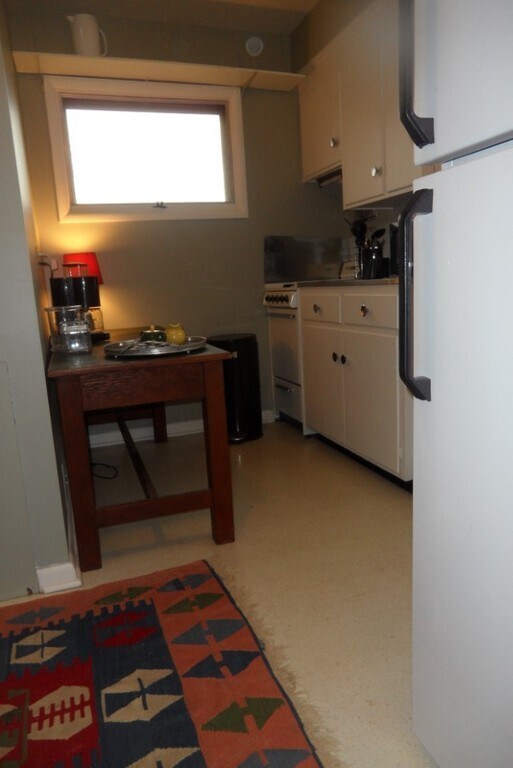 Building Photo - 717 W Huron St