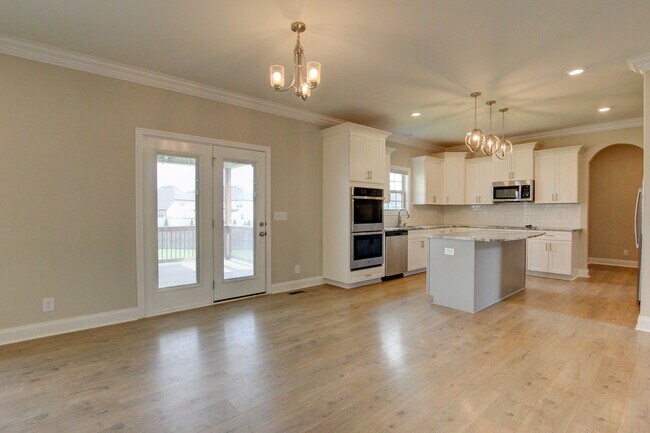 Building Photo - 230 Cotoneaster Ln