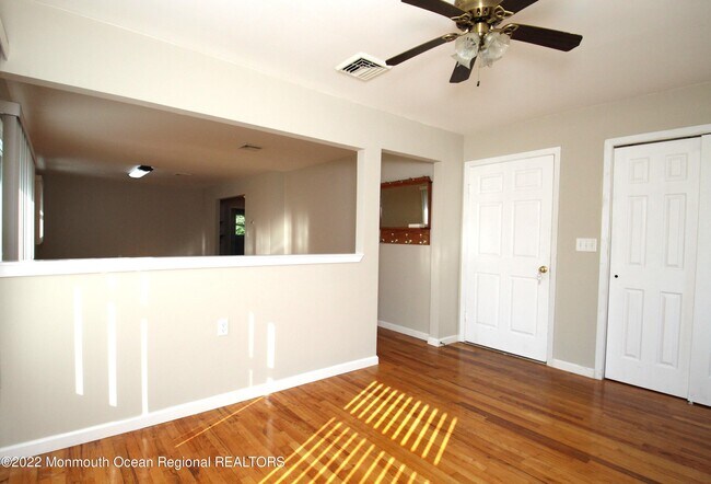 Building Photo - 2217 Mt Hope Ln