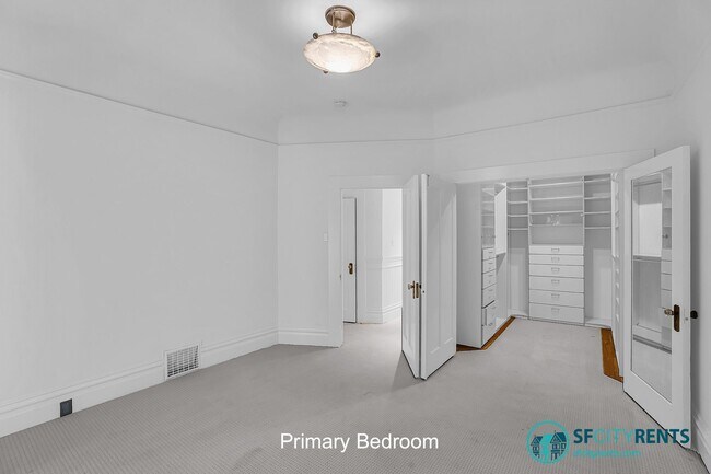 Building Photo - Sun-filled Presidio Heights Residence w/ Private Deck, Hot Tub & Garage Parking