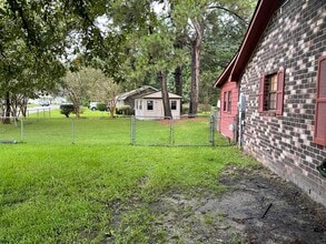 Building Photo - 3 Bedroom 1 Bath Corner lot