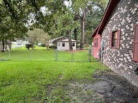 Building Photo - 3 Bedroom 1 Bath Corner lot