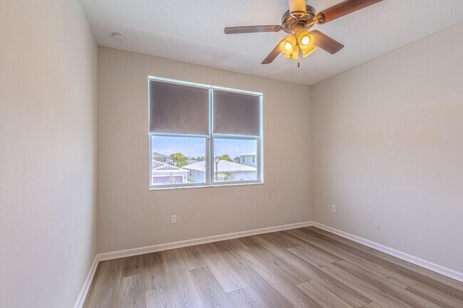 Building Photo - 10696 SW Estella Ln