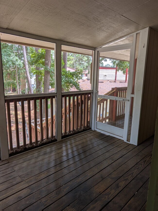 Building Photo - 317 Mabry St