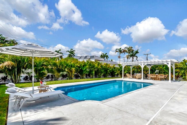 Building Photo - 530 NW 14th St