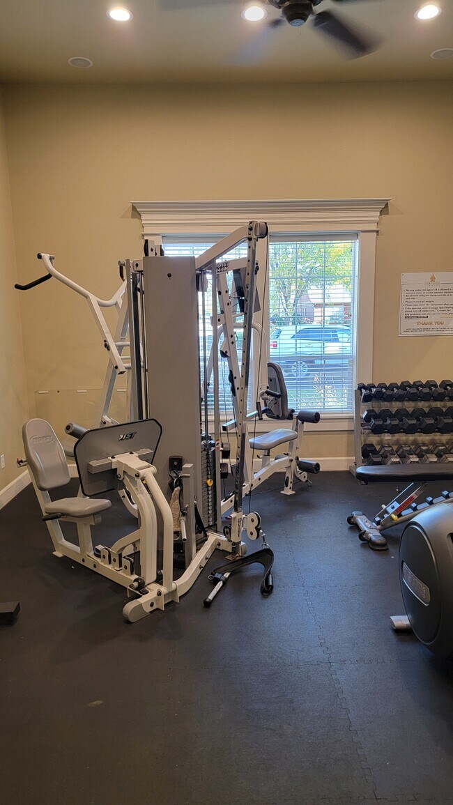 Building Photo - 3993 N Heritage View Ave