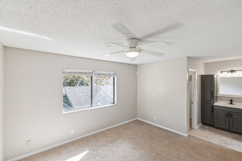 Building Photo - 150 Pine Cone Trail