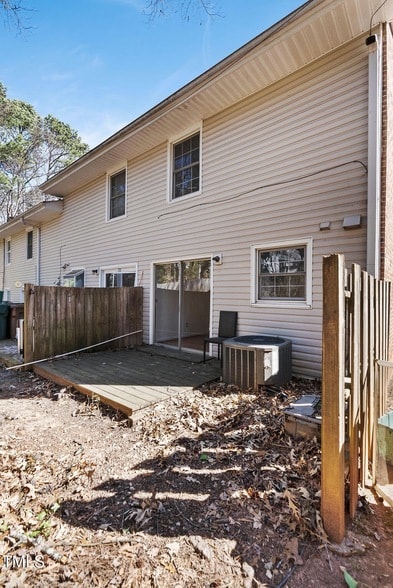 Building Photo - 1020 Nottingham Ct