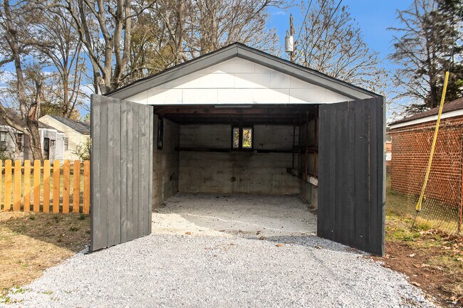 Building Photo - 701 9th Ave S