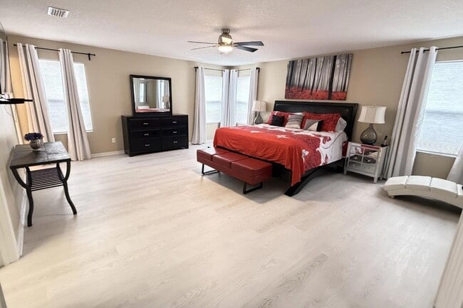 Building Photo - 645 Kettering Rd