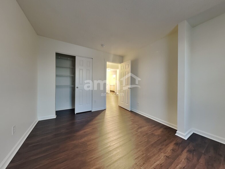 Building Photo - 12373 Carriage Stone Dr