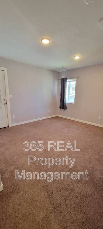 Building Photo - 3311-3311 11th Ave