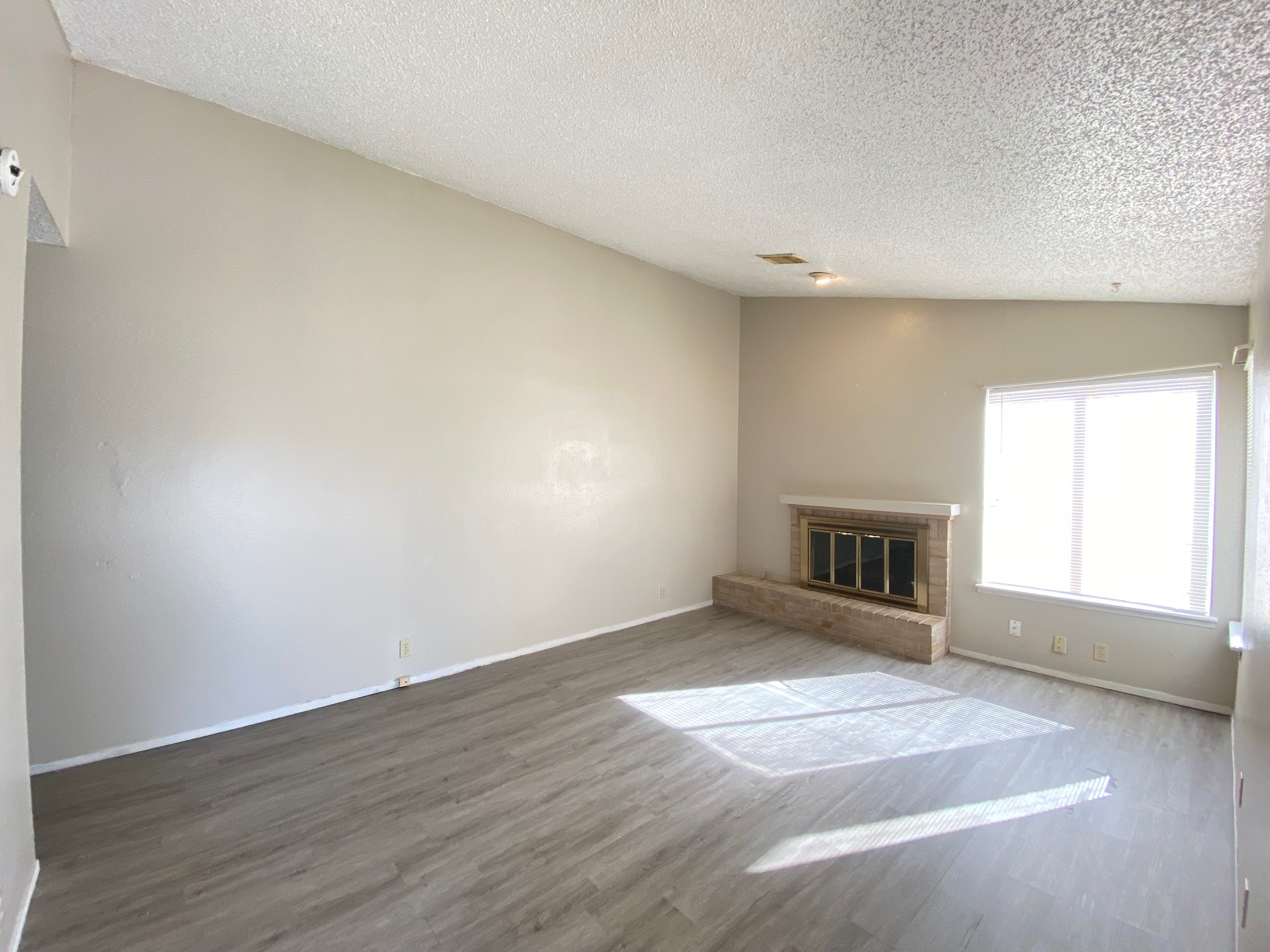Building Photo - 9630 Hefner Village Blvd