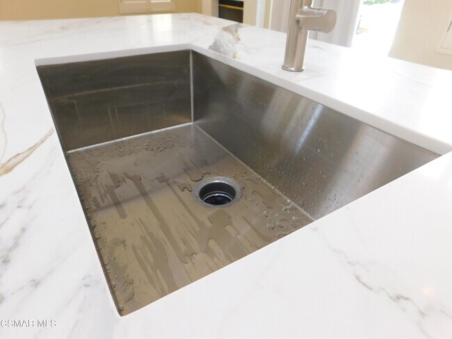 Building Photo - 4887 Santo Dr