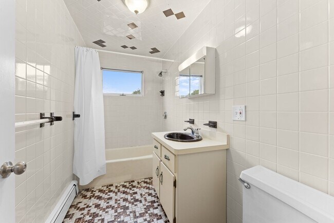 Building Photo - 45 Highland Ave