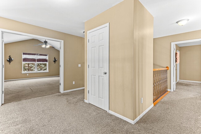 Building Photo - 49896 Parkside Dr