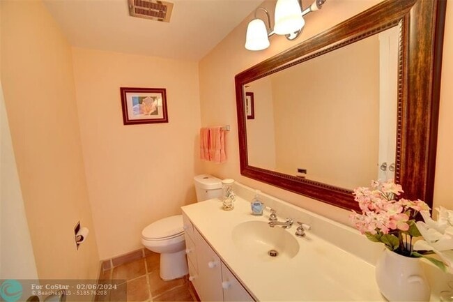 Building Photo - 5450 N Ocean Blvd