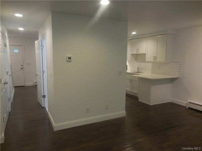 Building Photo - 28 Marshall Dr