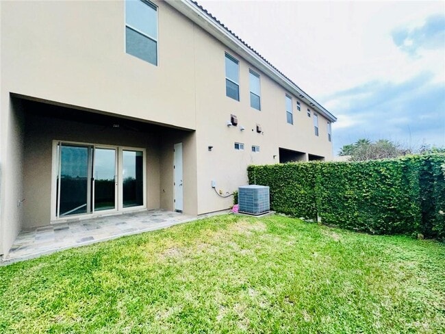 Building Photo - 29 Pineridge Ln