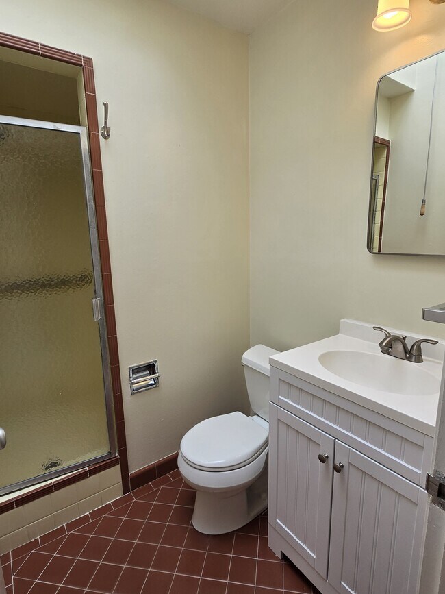 Building Photo - 445 Dellbrook Ave