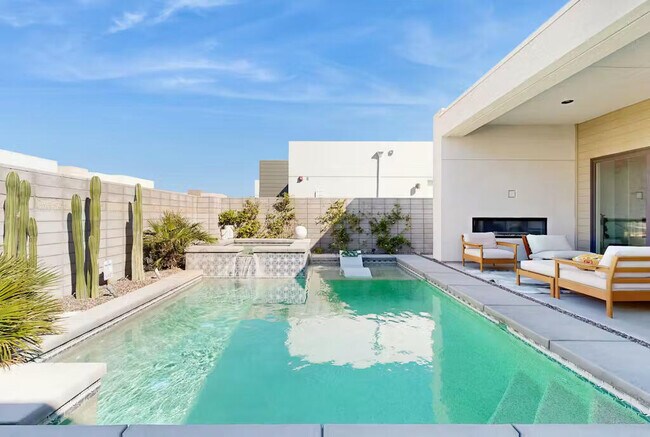 Building Photo - 3534 Ambassador Dr