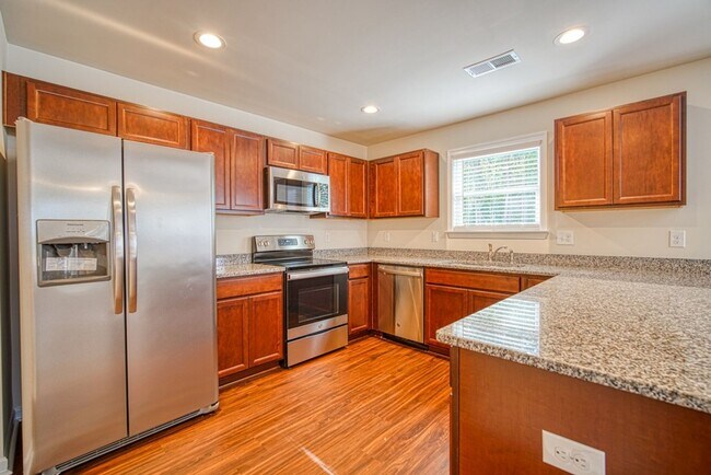 Building Photo - 580 Millsgate Cir