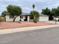 Building Photo - 12442 N 36th Ave