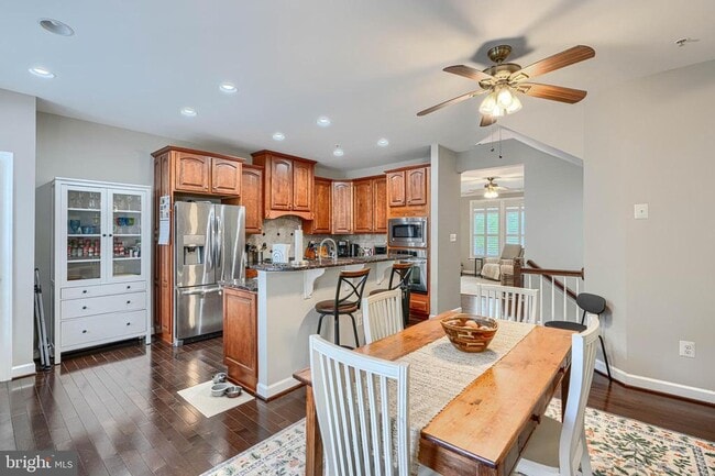 Building Photo - 432 Grand St