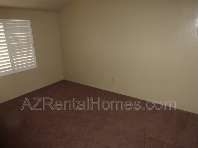 Building Photo - 2139 E Sanos Dr