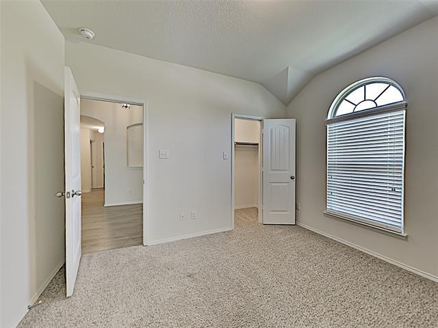 Building Photo - 6833 Woodlawn Dr