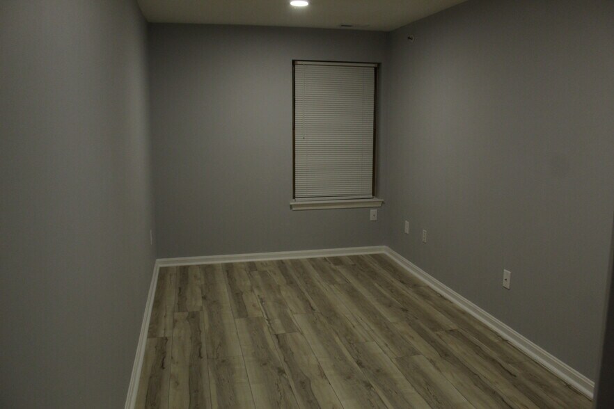 Bedroom 1 - 3400 Tulleys Pointe Ct