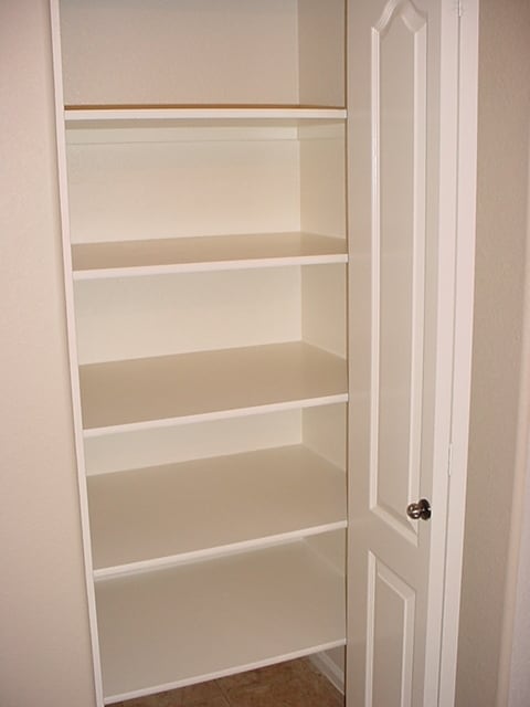 Building Photo - Super clean Rancho El Dorado jewel with new carpet and fresh paint.