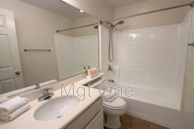 Building Photo - 5 Emory