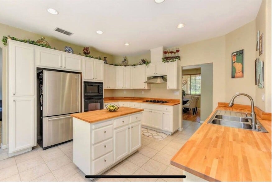 Building Photo - 2348 Marina Glen Way