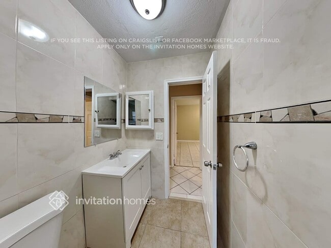 Building Photo - 6724 Pansy Dr