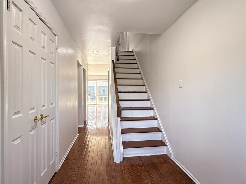 Building Photo - 1187 Heyward Rd