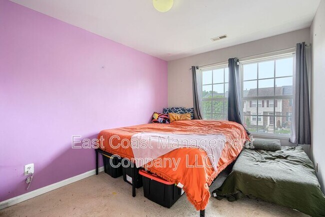 Building Photo - 403 Deer Hill Cir