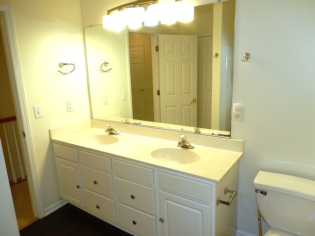 Building Photo - 5445 Crabtree Park Ct