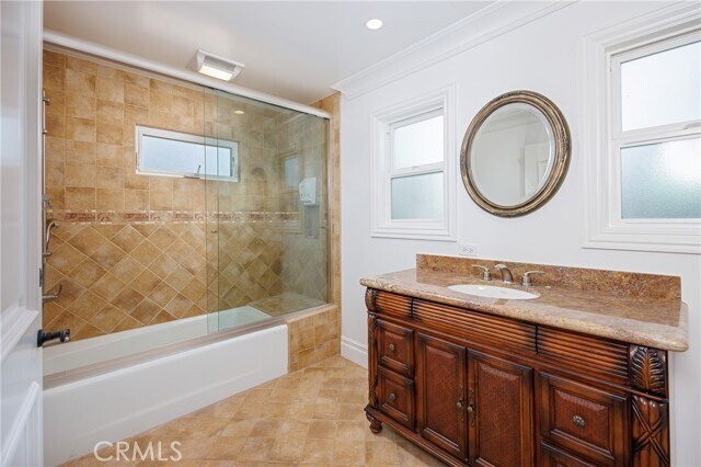 Building Photo - 18 Rue St Cloud