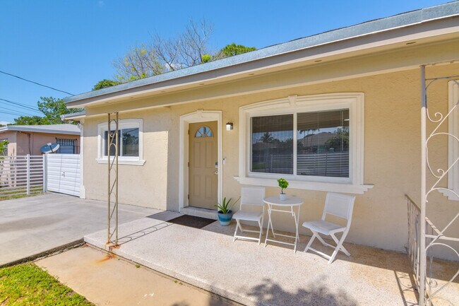 Building Photo - 16201 NW 39th Ct