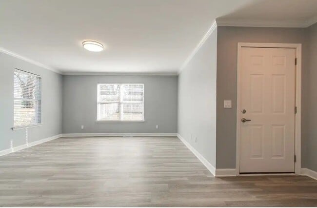 Building Photo - 1400 Walsh St