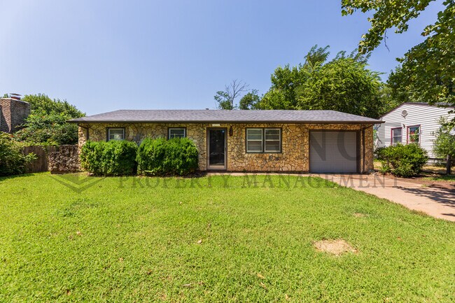 Primary Photo - 6505 N Randall Dr