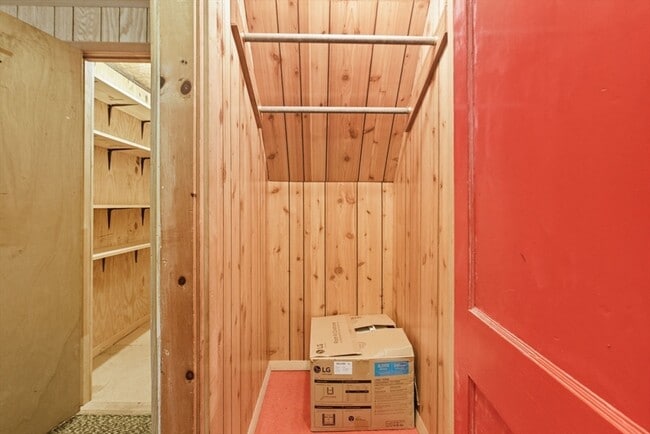 Building Photo - 60 Haines St