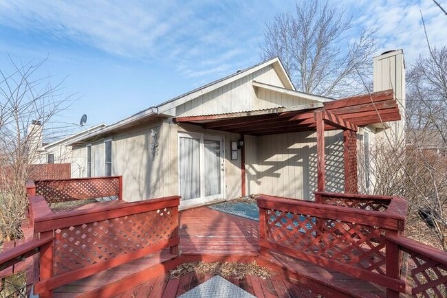 Building Photo - 3 Bedroom 2 Full Bath Ranch in Peaceful Geist Valley Estates