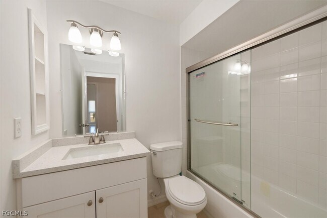 Building Photo - 16830 Sanibel Sunset Ct