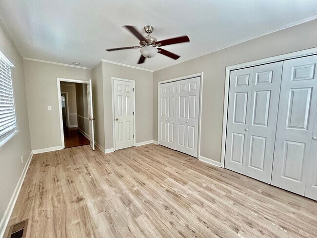 Building Photo - 766 Timber Ln