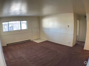 Building Photo - 924 N Leroux St